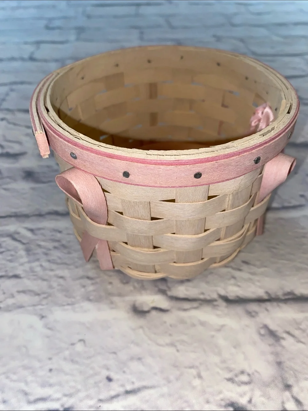 Longaberger 2006 Horizon of Hope Basket w/Wooden Lid, Plastic Protector & Tie-on
